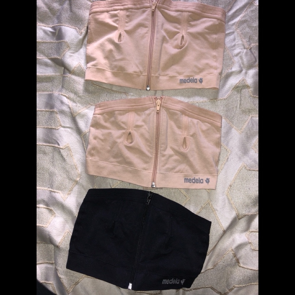 SOLD 🚫Medela Hands Free Pumping Bras (set of 3)
